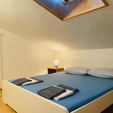 Apartman Vozab Pag Town