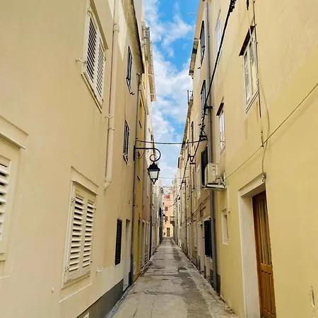 Vozab * Pag Town